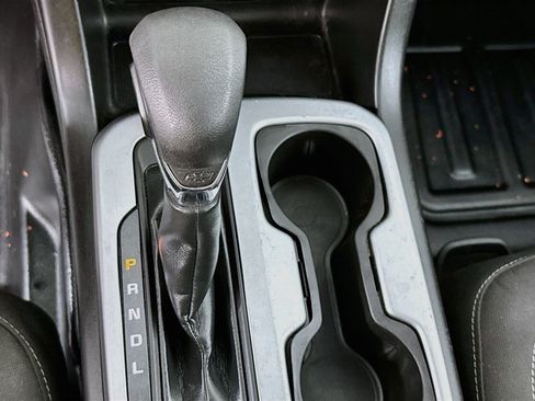 Used 2022 Chevrolet Colorado LT w/ Fleet Safety Package RWD image 18