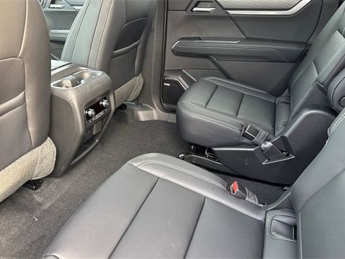 New 2026 GMC Acadia Elevation image 13