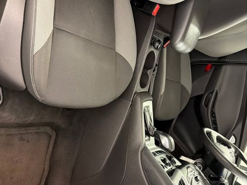 Used 2014 Ford Focus SE FWD image 20