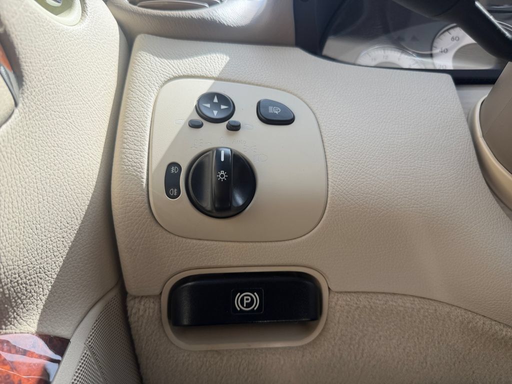 Used 2006 Mercedes-Benz CLK 500 Cabriolet image 21