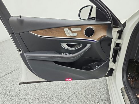 Used 2021 Mercedes-Benz E 350 Sedan image 12