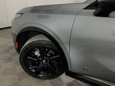 Used 2025 Buick Envision Sport Touring image 40