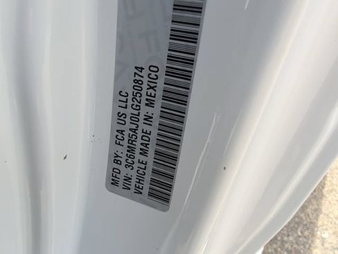 Used 2020 RAM 2500 Tradesman w/ Chrome Appearance Group AWD/4WD image 29