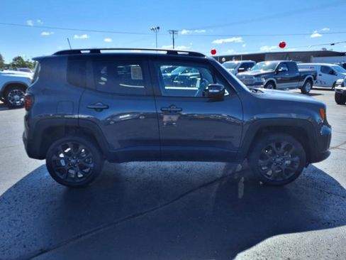 Used 2023 Jeep Renegade Latitude w/ Sun/Sound Group image 2