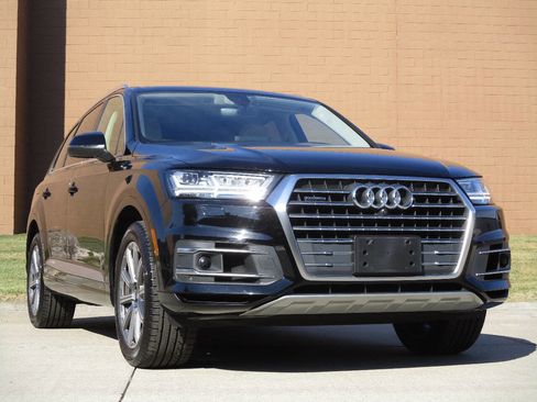 Used 2018 Audi Q7 3.0T Prestige w/ Prestige Package image 10