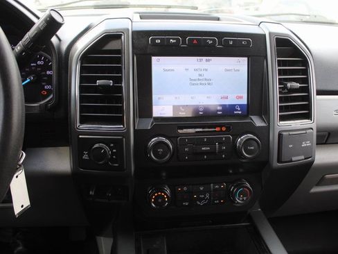 Used 2020 Ford F250 XLT w/ XLT Premium Package image 12