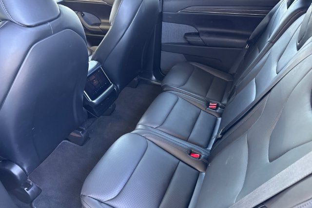 Used 2022 Tesla Model X AWD/4WD image 14