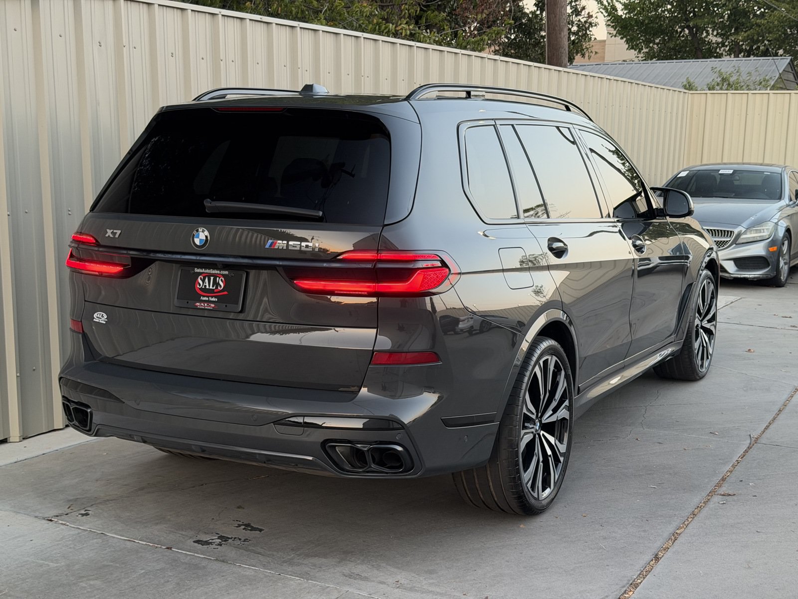 Used 2024 BMW X7 M60i w/ Executive Package AWD/4WD image 5