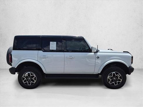 Used 2025 Ford Bronco Outer Banks AWD/4WD image 4