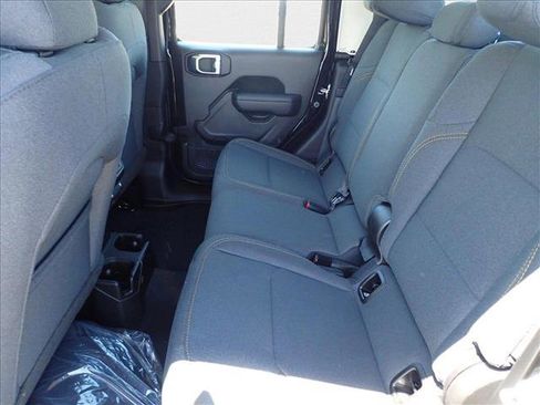 New 2025 Jeep Gladiator Sport image 8