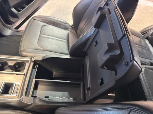 Used 2020 Ford Expedition Limited RWD image 20
