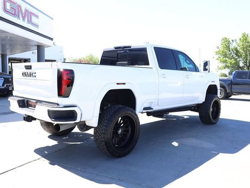 Used 2024 GMC Sierra 3500 Denali Ultimate AWD/4WD image 6