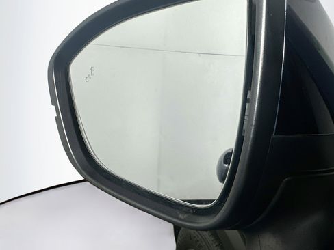 Used 2025 Nissan Pathfinder SV FWD image 16