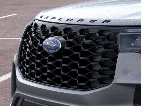 New 2026 Ford Explorer ST-Line w/ ST-Line Street Pack AWD/4WD image 17