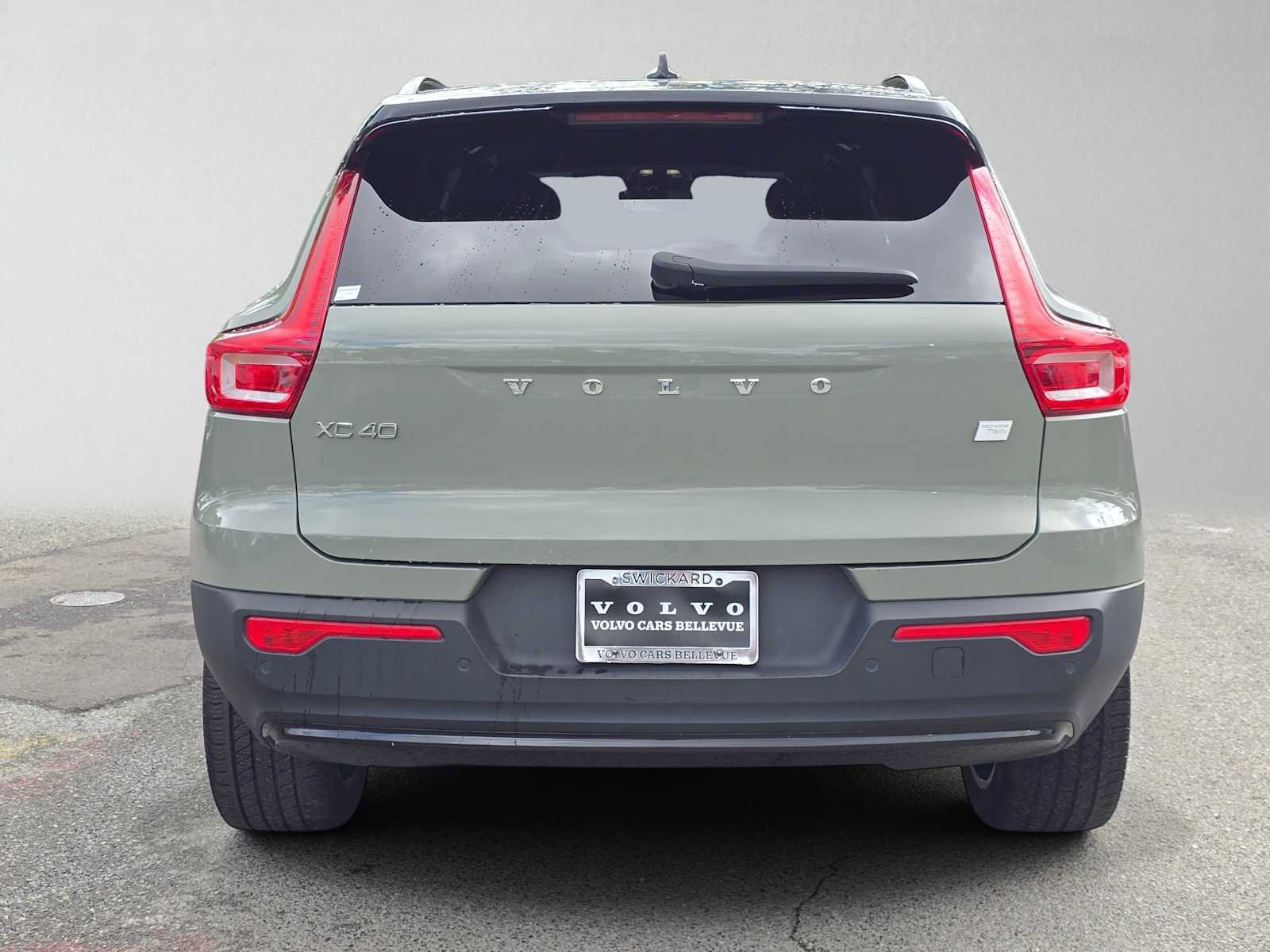 Used 2023 Volvo XC40 Recharge Plus w/ Protection Package Premier AWD/4WD image 5