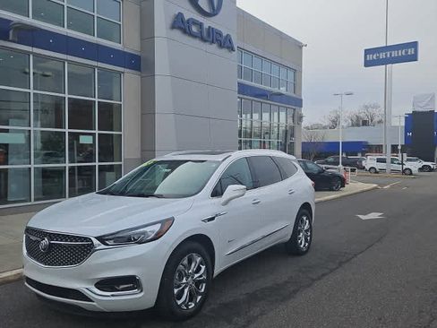 Used 2020 Buick Enclave Avenir w/ Avenir Technology Package image 2
