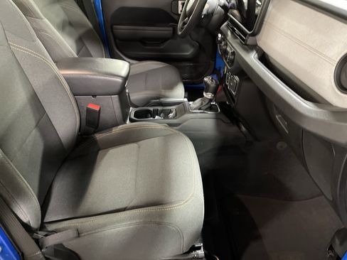 Used 2024 Jeep Wrangler Sport S image 12