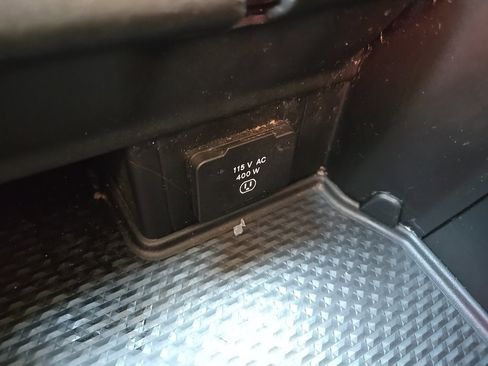 Used 2020 RAM 1500 Laramie image 71