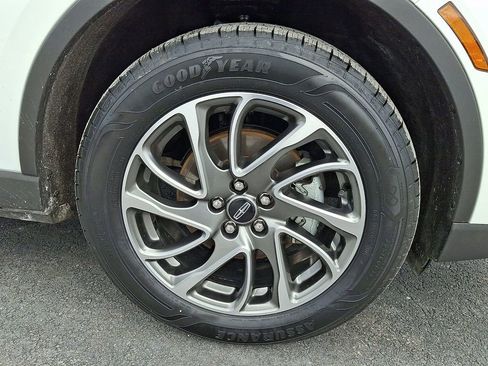 Certified 2022 Lincoln Corsair AWD w/ Equipment Group 101A image 8