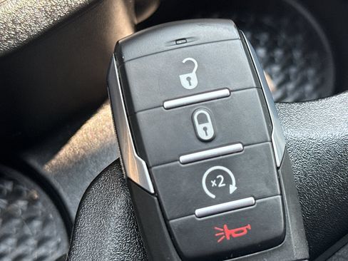 Used 2022 RAM 1500 Big Horn AWD/4WD image 35