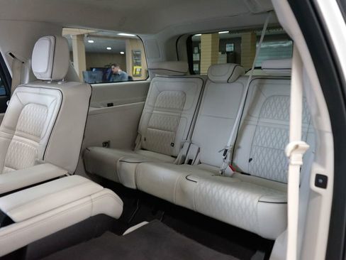 Used 2020 Lincoln Navigator Black Label w/ Cargo Convenience Package image 17