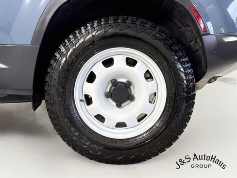 Used 2024 Land Rover Defender 110 S AWD/4WD image 40