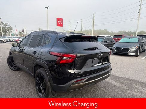 Used 2024 Chevrolet Trax ACTIV w/ Sunroof Package image 6
