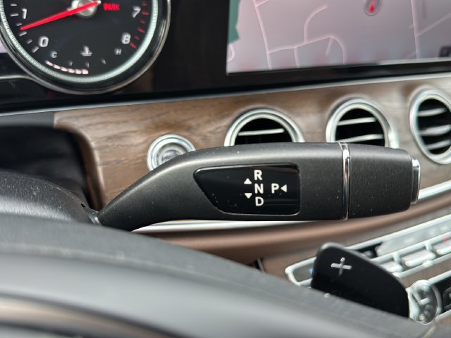 Used 2018 Mercedes-Benz E 300 4MATIC image 41