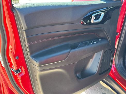 Used 2024 Jeep Compass Trailhawk image 10