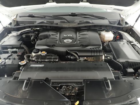 Used 2024 Nissan Armada SL w/ Captain's Chairs Package image 6