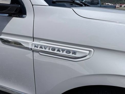 Used 2024 Lincoln Navigator Reserve AWD/4WD image 14