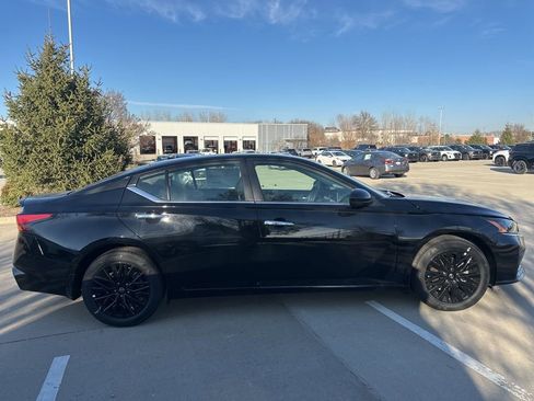 New 2025 Nissan Altima 2.5 SV w/ SV Special Edition Package image 9