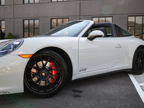 Used 2019 Porsche 911 Targa 4 GTS AWD/4WD image 8