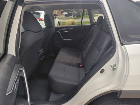 Used 2024 Toyota RAV4 XLE AWD/4WD image 6