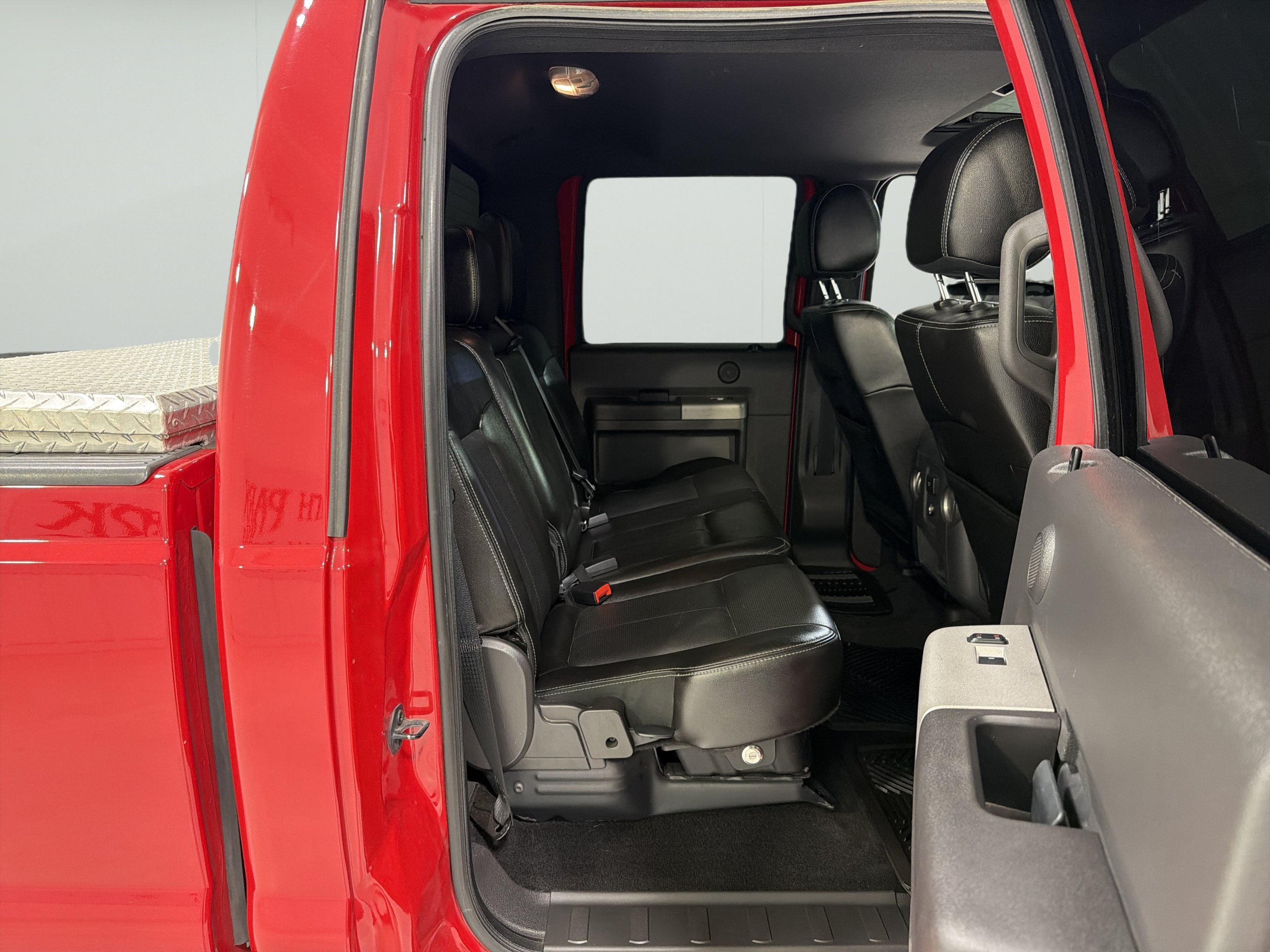 Used 2014 Ford F250 Lariat w/ Lariat Ultimate Package AWD/4WD image 12