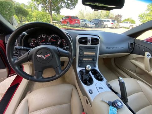 Used 2005 Chevrolet Corvette Coupe w/ Preferred Equipment Group RWD image 12