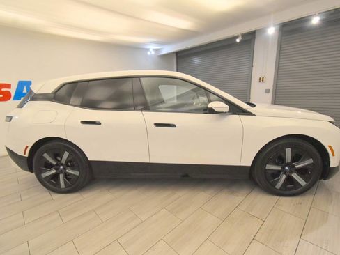 Used 2023 BMW iX xDrive50 w/ Premium Package AWD/4WD image 6