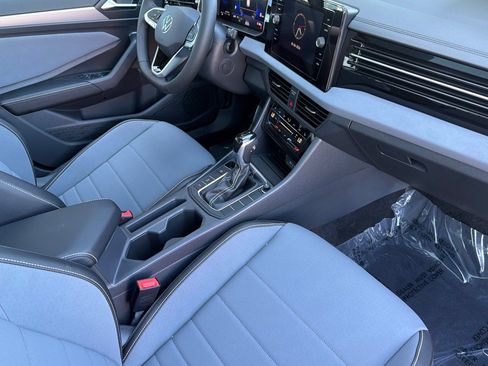New 2026 Volkswagen Jetta SE FWD image 14