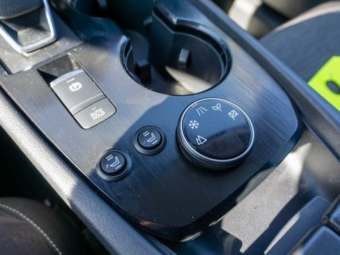 Used 2021 Nissan Rogue SV image 27