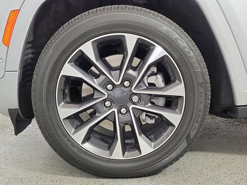 Used 2023 Jeep Grand Cherokee L Overland w/ Advanced Protech Group III image 8