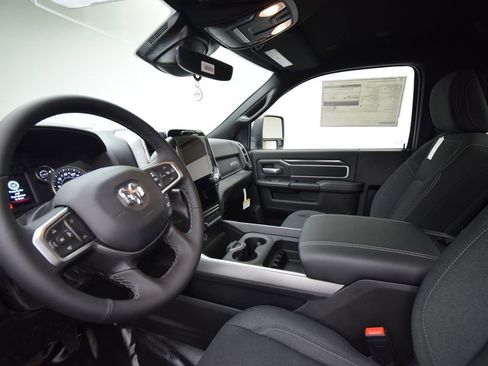 New 2026 RAM 2500 Big Horn image 32