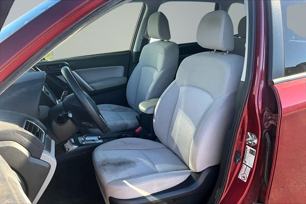 Used 2017 Subaru Forester 2.5i Premium AWD/4WD image 21