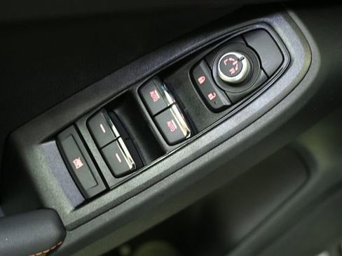 Used 2025 Subaru Crosstrek 2.5i Limited w/ Popular Package #3A image 41