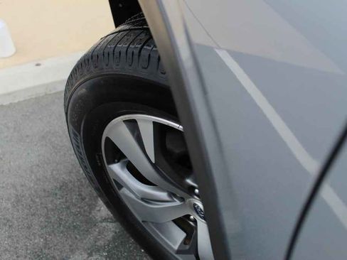 Used 2020 Subaru Ascent Premium w/ Convenience Package image 37