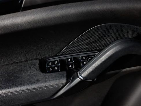 Used 2018 Porsche Cayenne Platinum Edition image 51