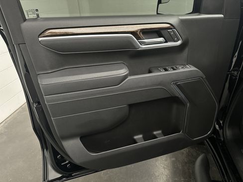 Used 2025 GMC Sierra 1500 Elevation image 20