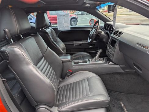 Used 2013 Dodge Challenger R/T image 15