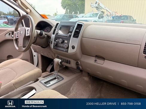 Used 2017 Nissan Frontier SV w/ SV Value Truck Package RWD image 4