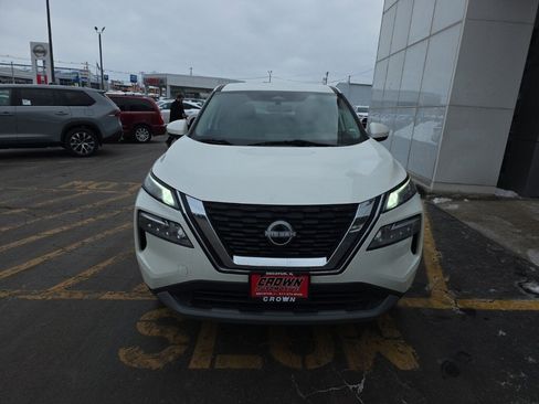 Used 2023 Nissan Rogue SV image 10