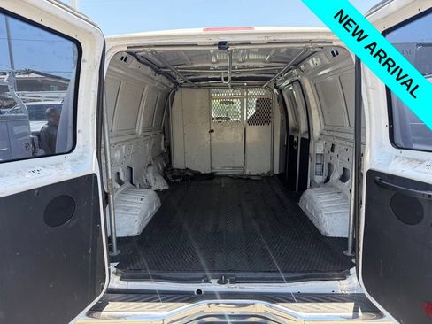 Used 2011 Ford E-150 and Econoline 150 RWD image 5